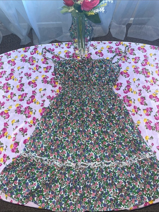 Dresses & Skirts - Floral Smocked Sundress in Green, Pink, White